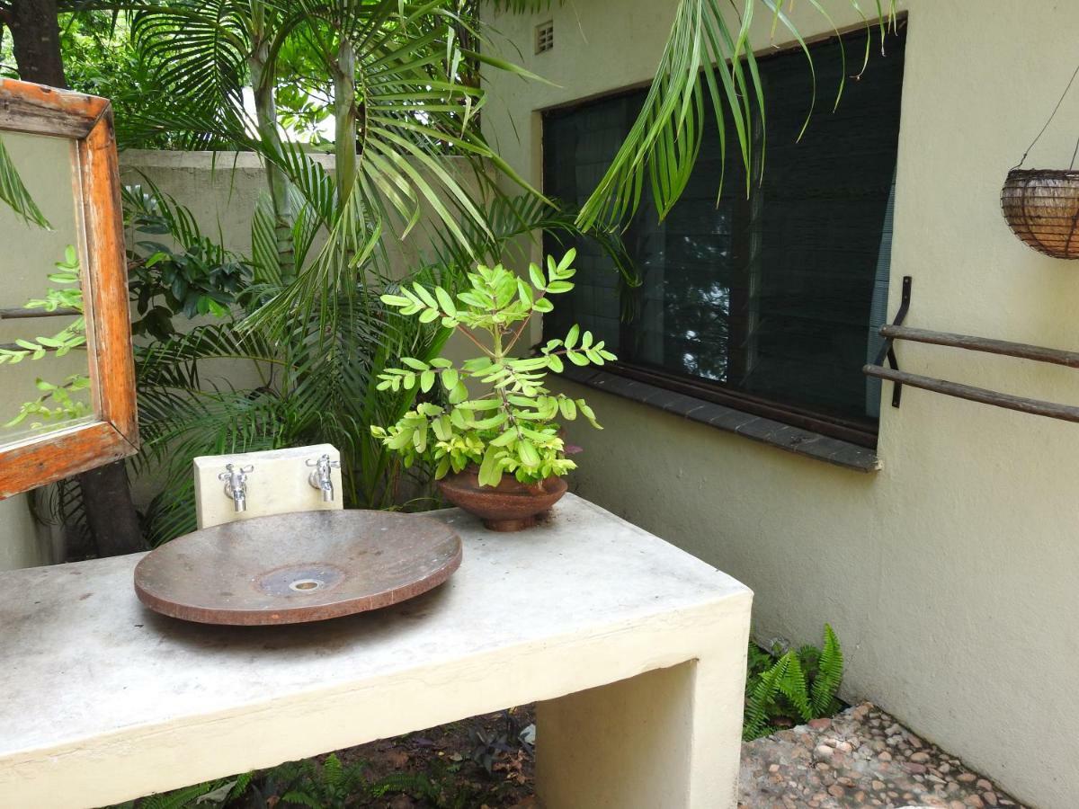 Norman Carr Cottage Monkey Bay Ngoại thất bức ảnh