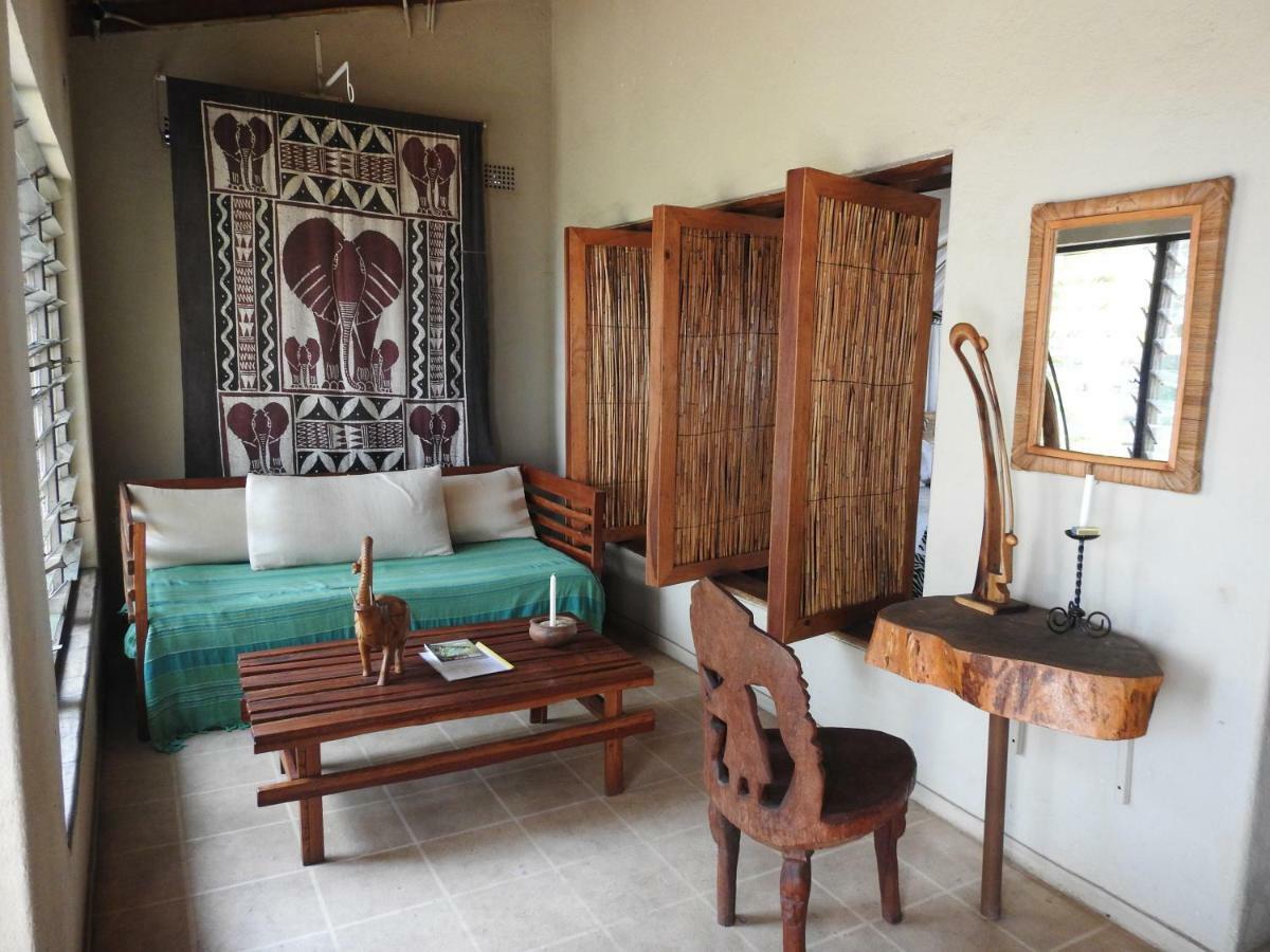 Norman Carr Cottage Monkey Bay Ngoại thất bức ảnh