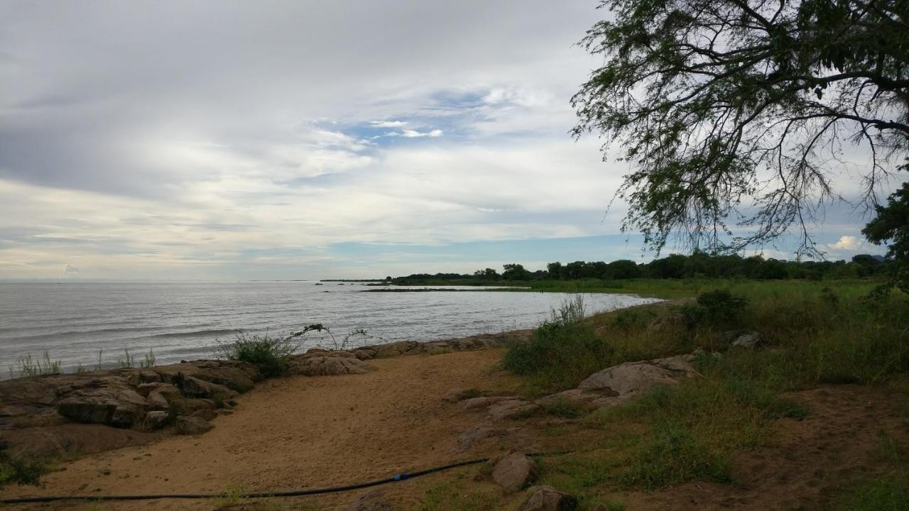 Norman Carr Cottage Monkey Bay Ngoại thất bức ảnh
